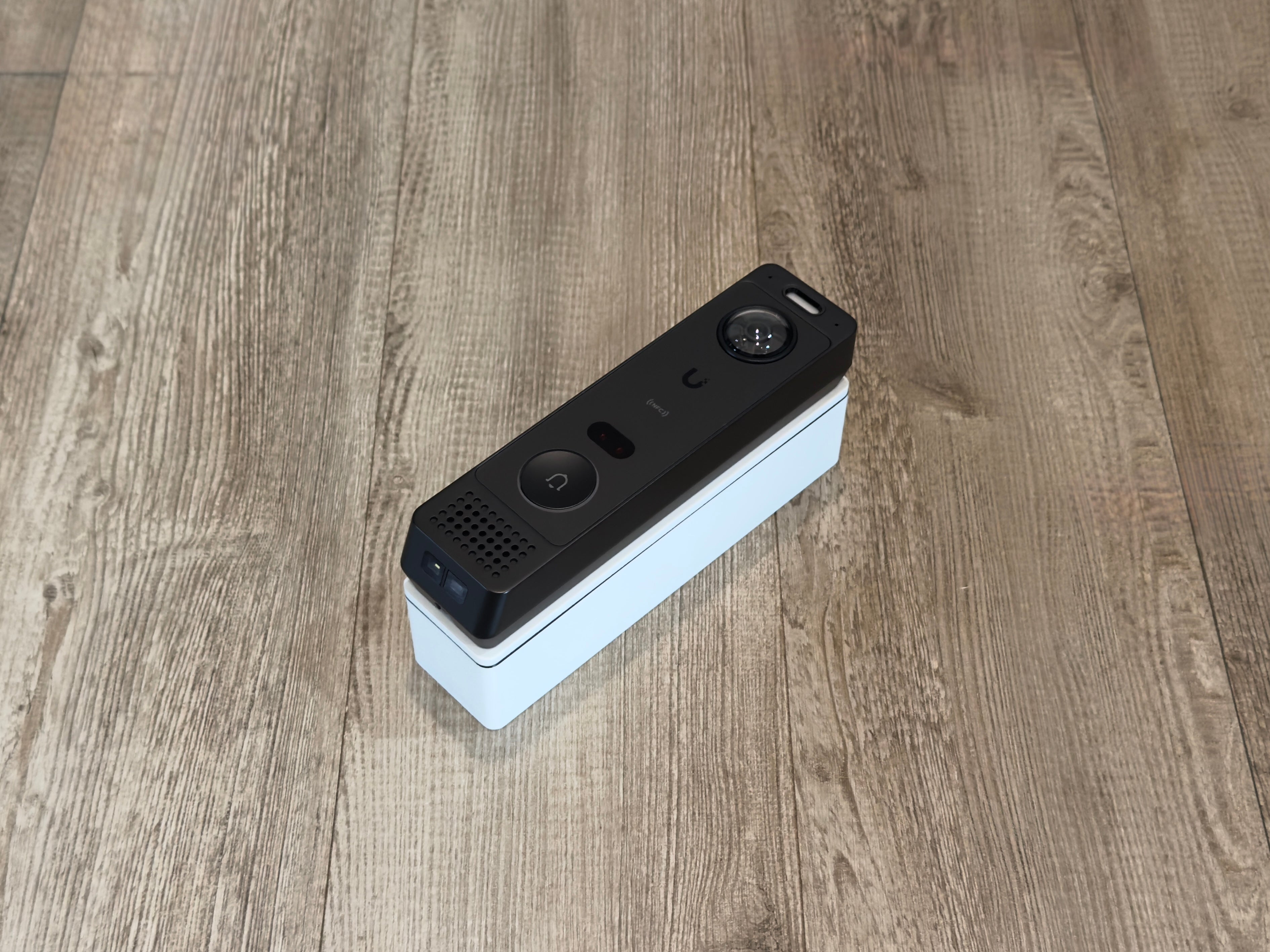Ubiquiti G6 Entry PoE 2 Wire Retrofit Mount Kit