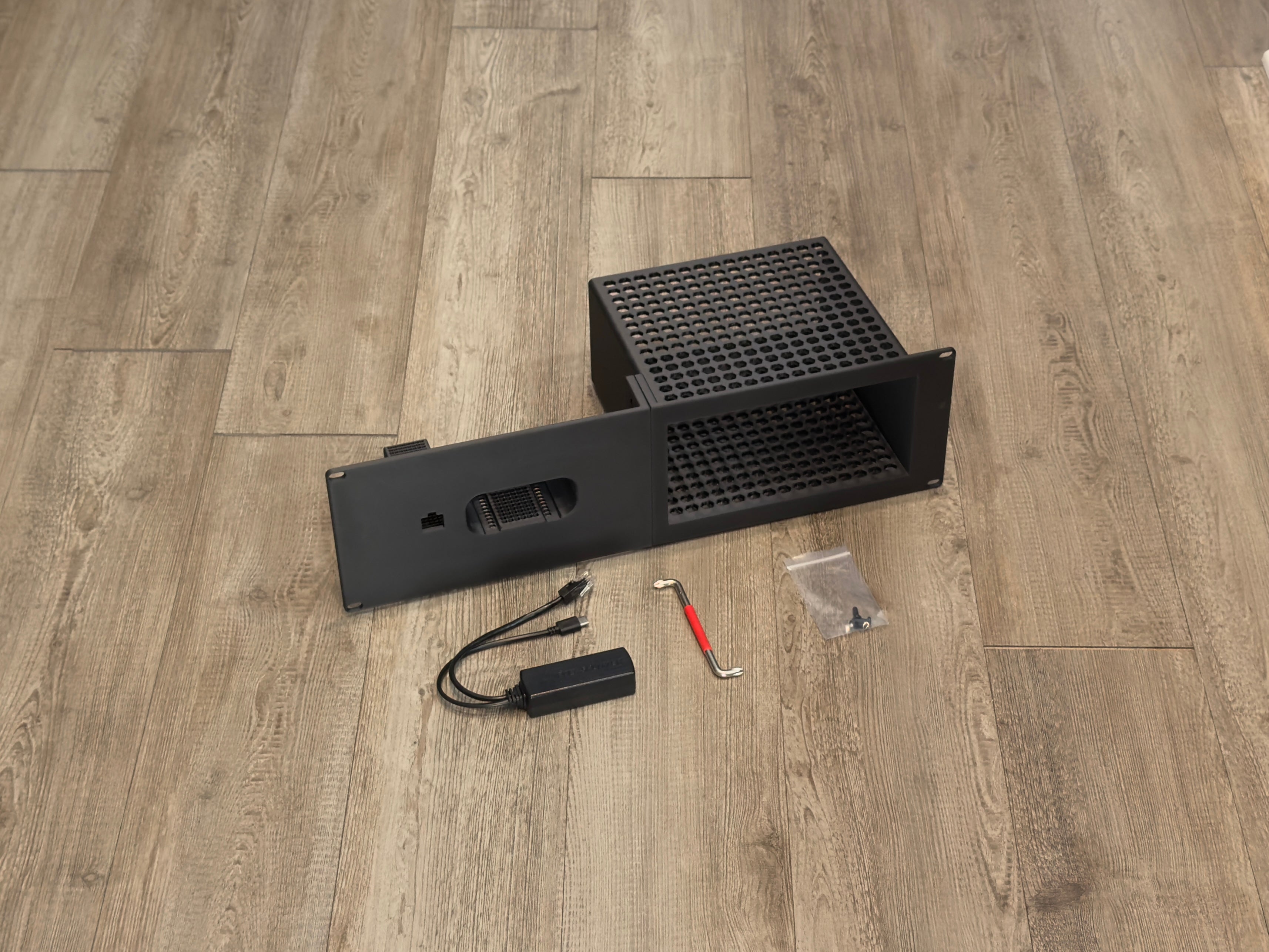 Mac Studio GL.iNet Comet Pro KVM 3U Rack Mount