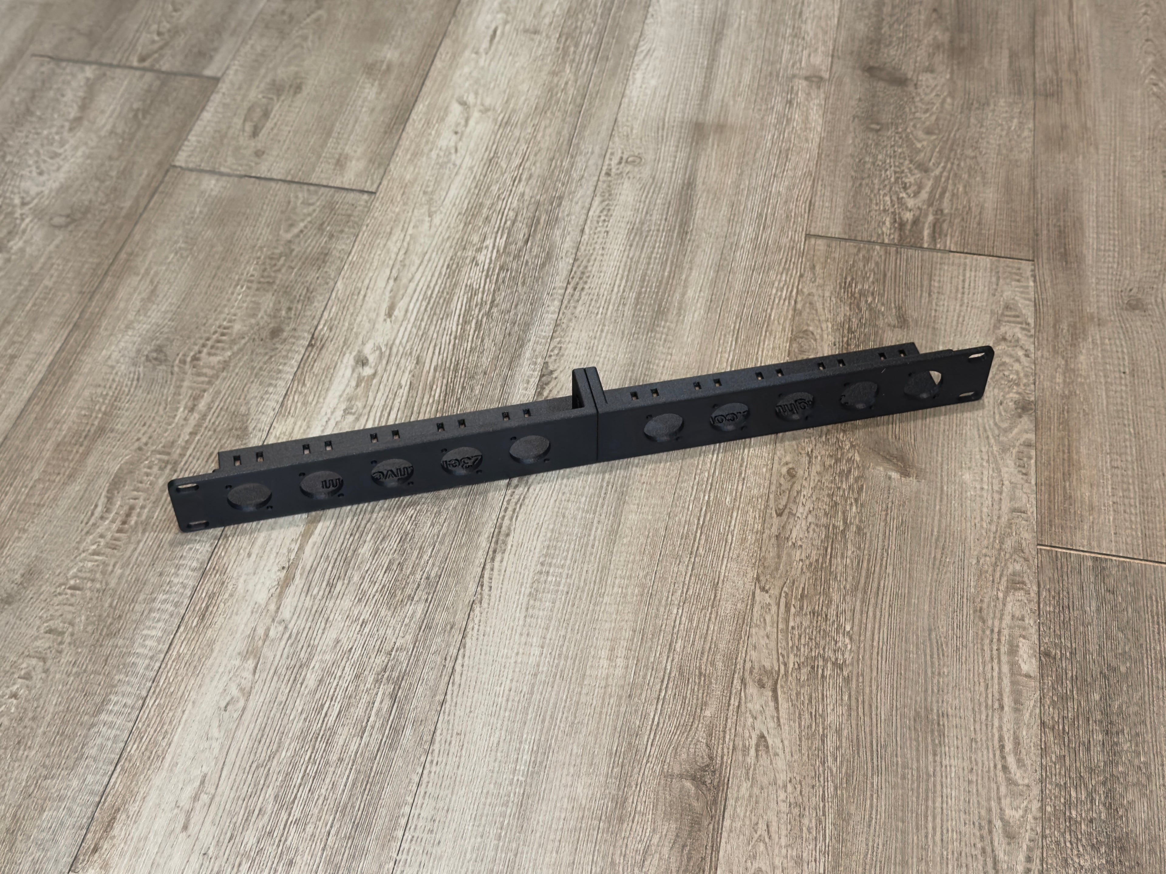 D-Type 1U Rack Mount 10 x D-Series Connectors with Cable Support