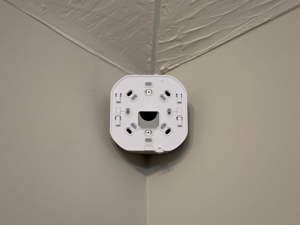 Ubiquiti Unifi Siren Corner Mount (USL-Siren)
