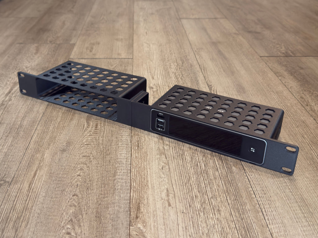 GL.iNET Comet X Dual 1U Rack Mount Carbon Fiber (gl-rm4pe)