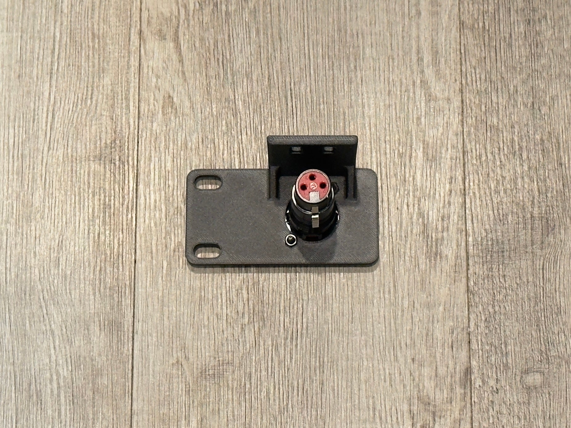 D-Type 1U Rack Mount 1 D-Series Connector with Cable Support