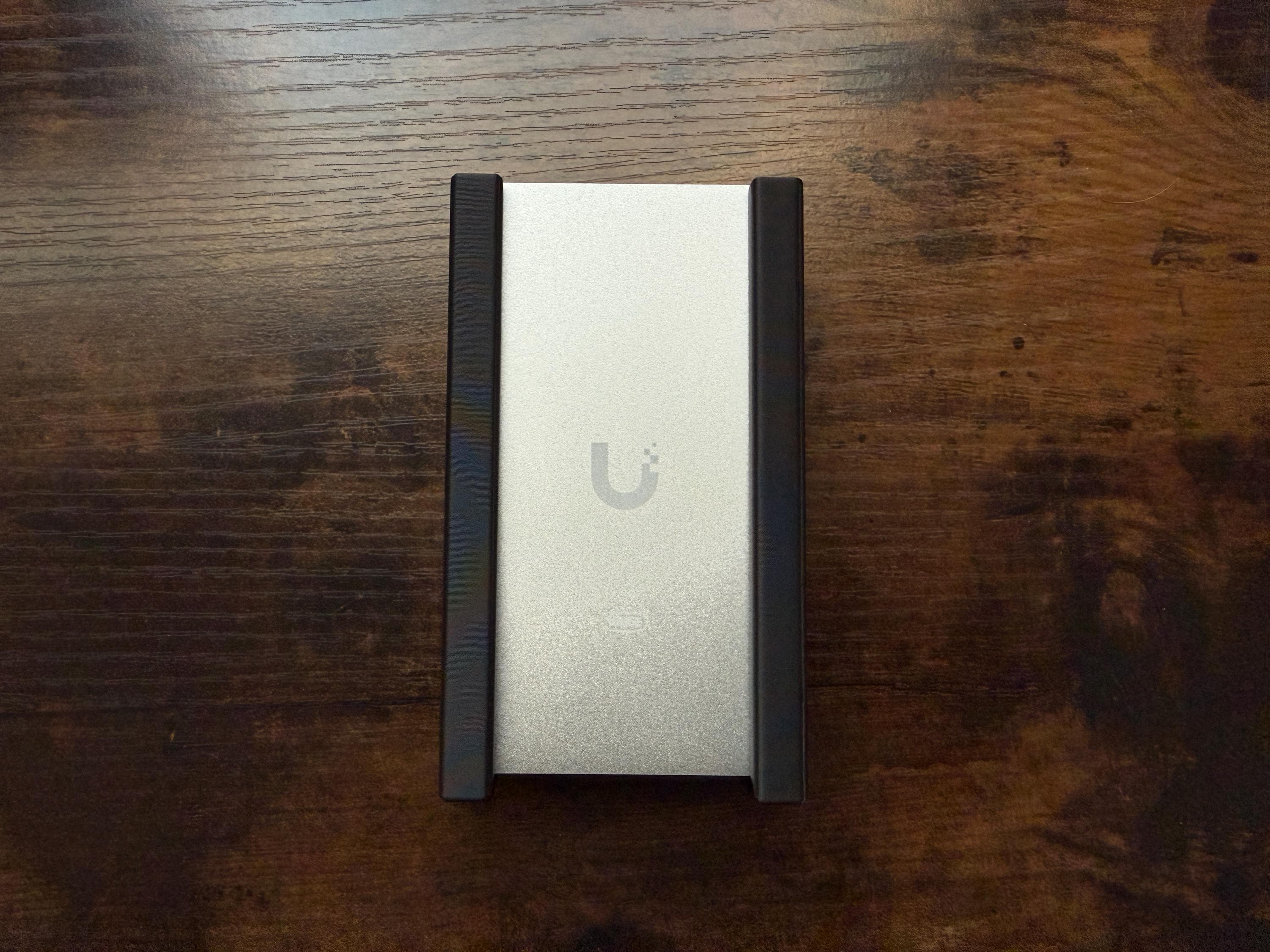 Ubiquiti 10GE Network Adapter Mounting Bracket (uacc-adapter-RJ45-usbc-10ge)