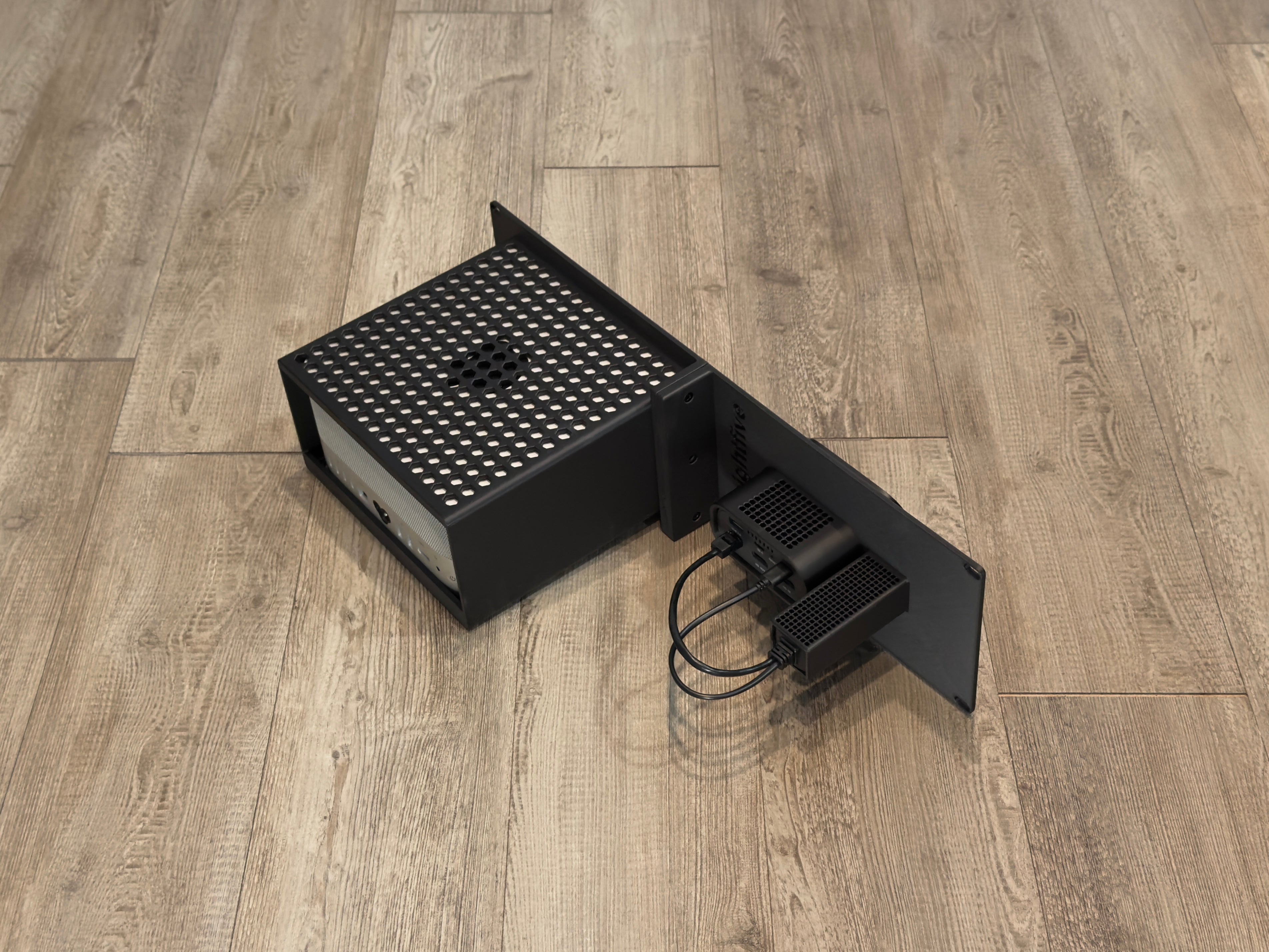 Mac Studio GL.iNet Comet Pro KVM 3U Rack Mount