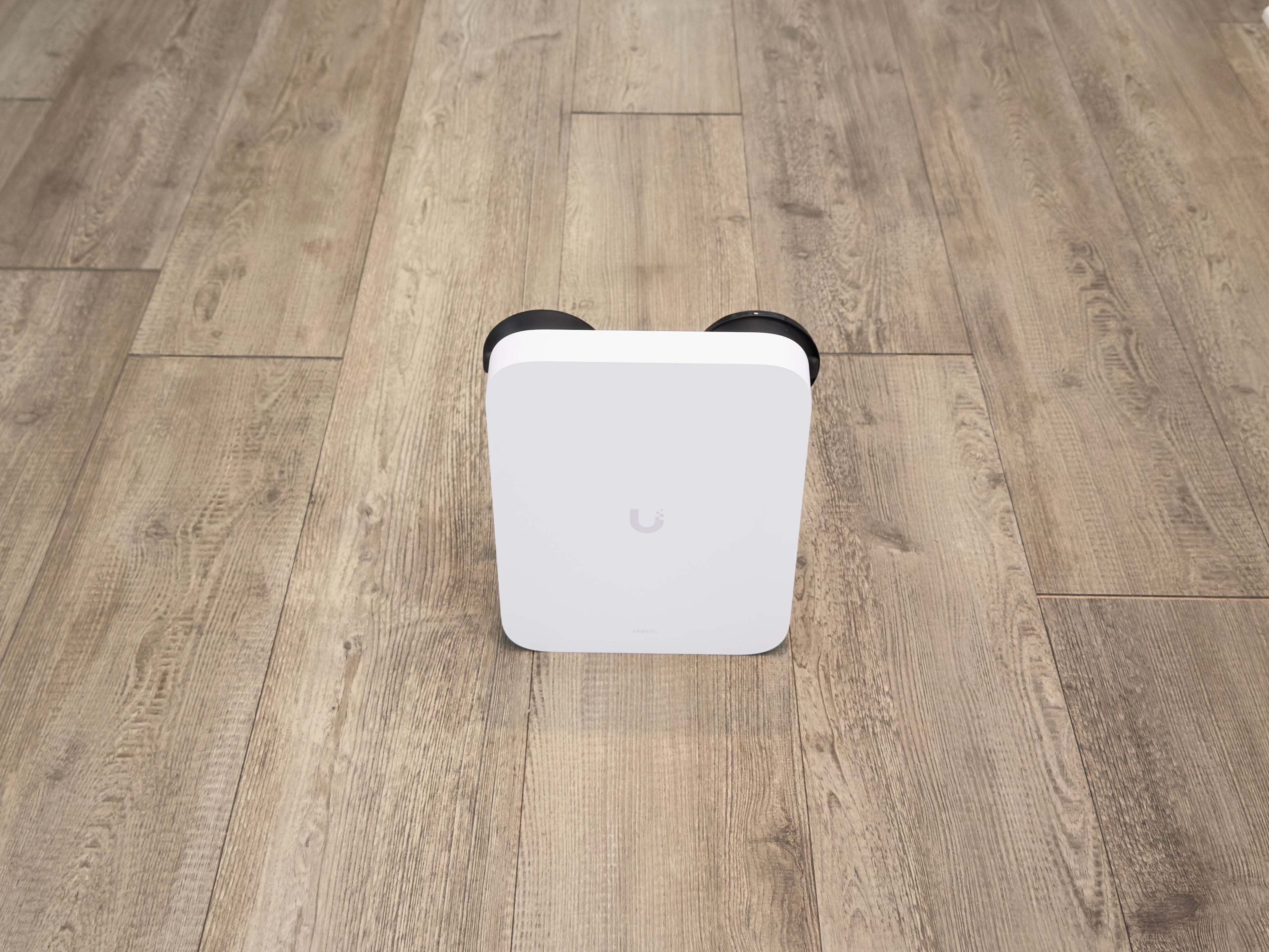 Ubiquiti UniFi 5G Max Window Suction Mount Bracket U5G Max