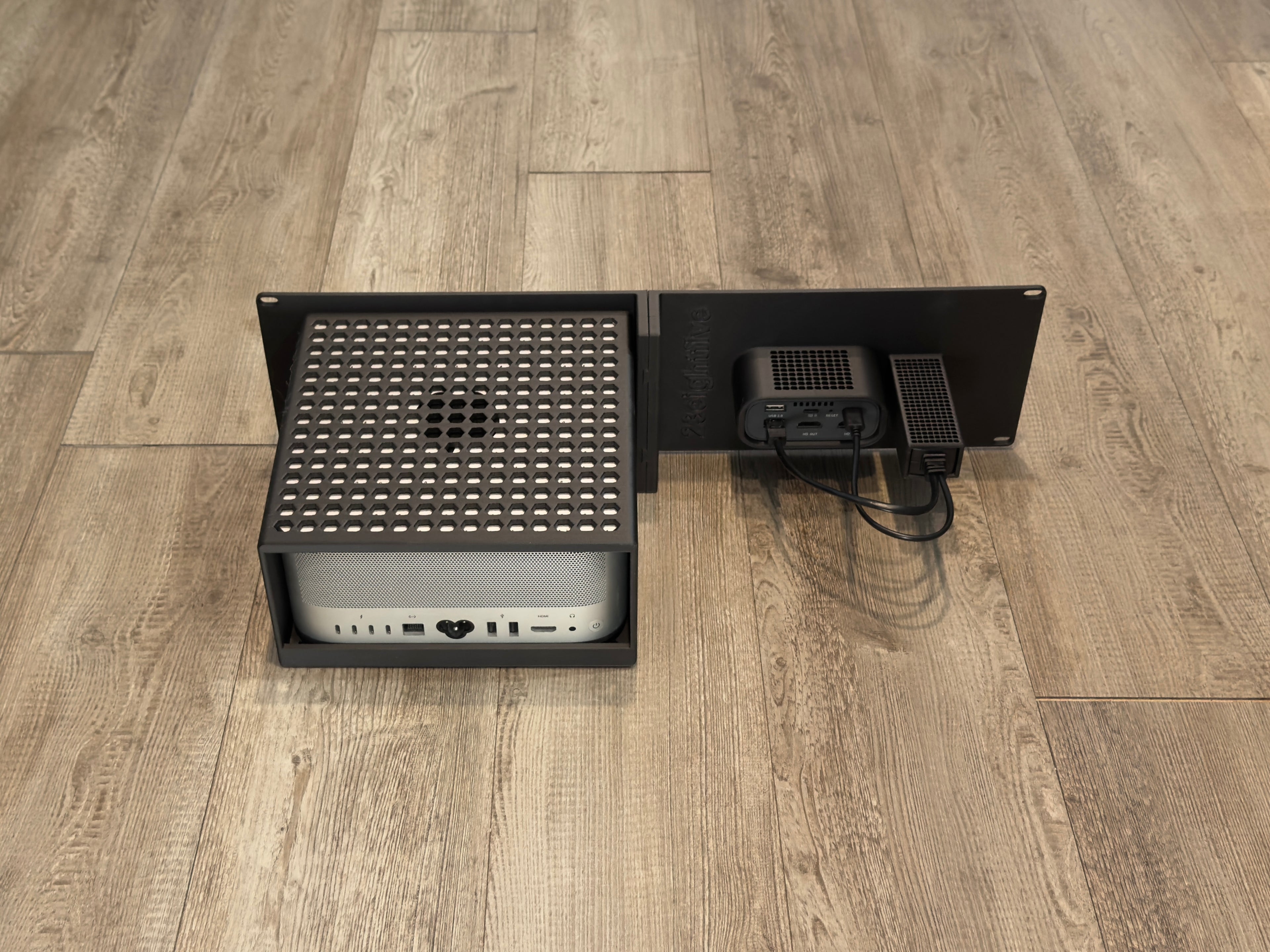 Mac Studio GL.iNet Comet Pro KVM 3U Rack Mount
