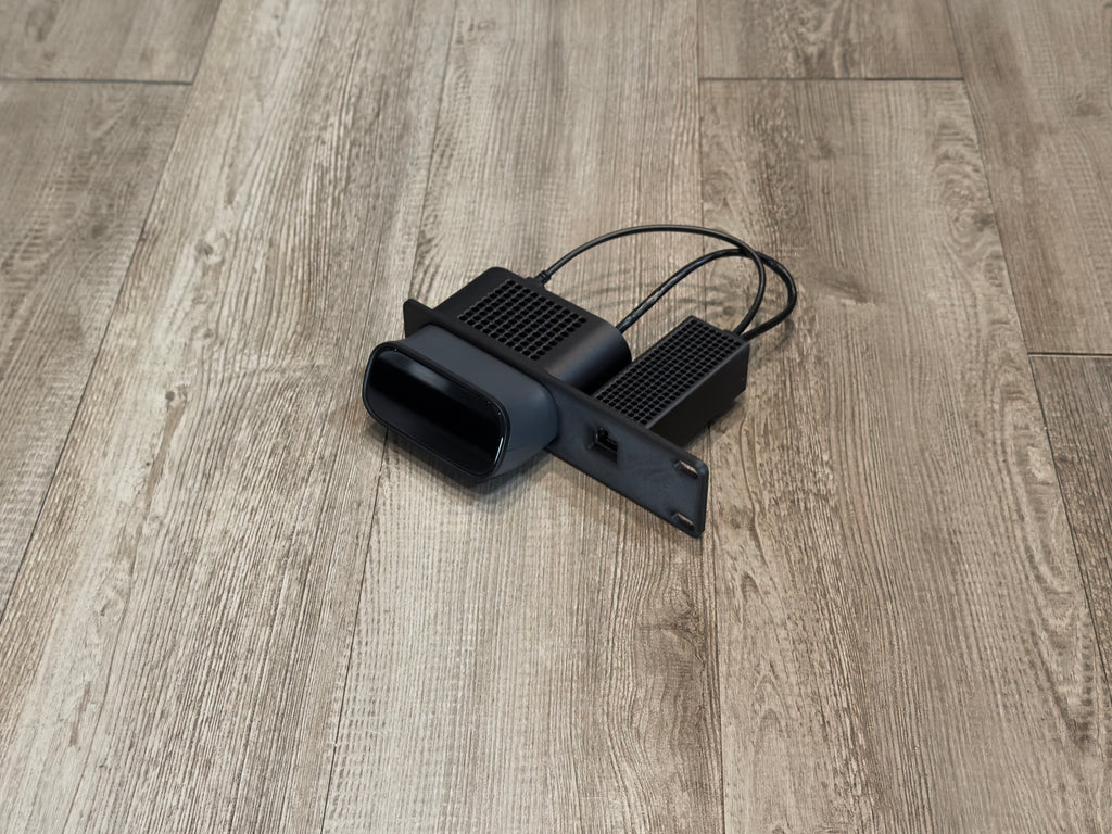 GLiNet Comet Pro Carbon Fiber Infused 1U Rack Mount with PoE Splitter (GL-RM10)