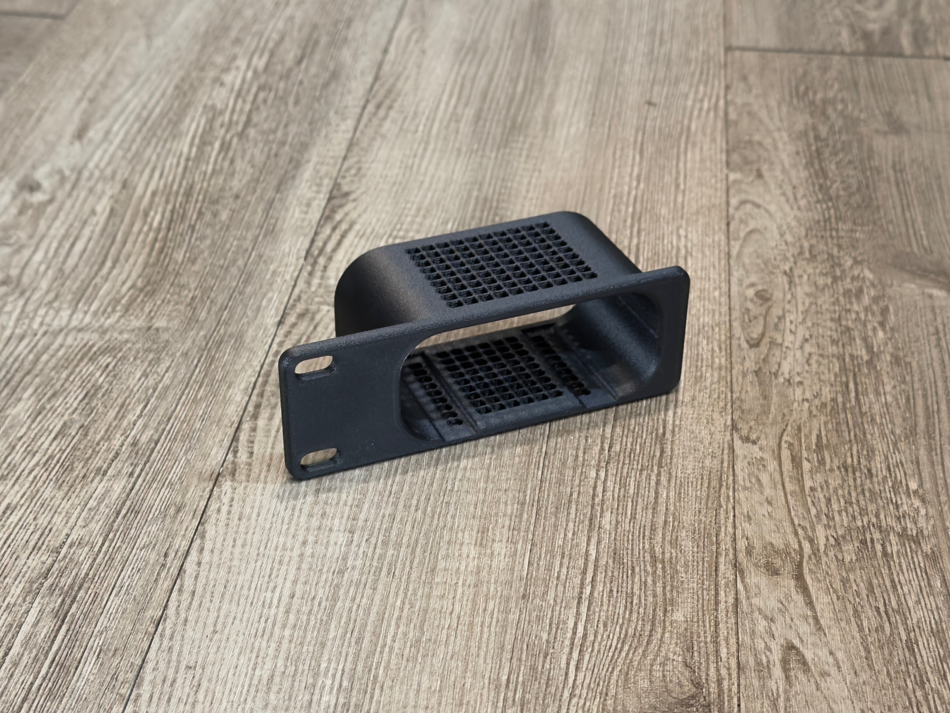 GLiNet Comet Pro Carbon Fiber Infused 1U Rack Mount (GL-RM10)