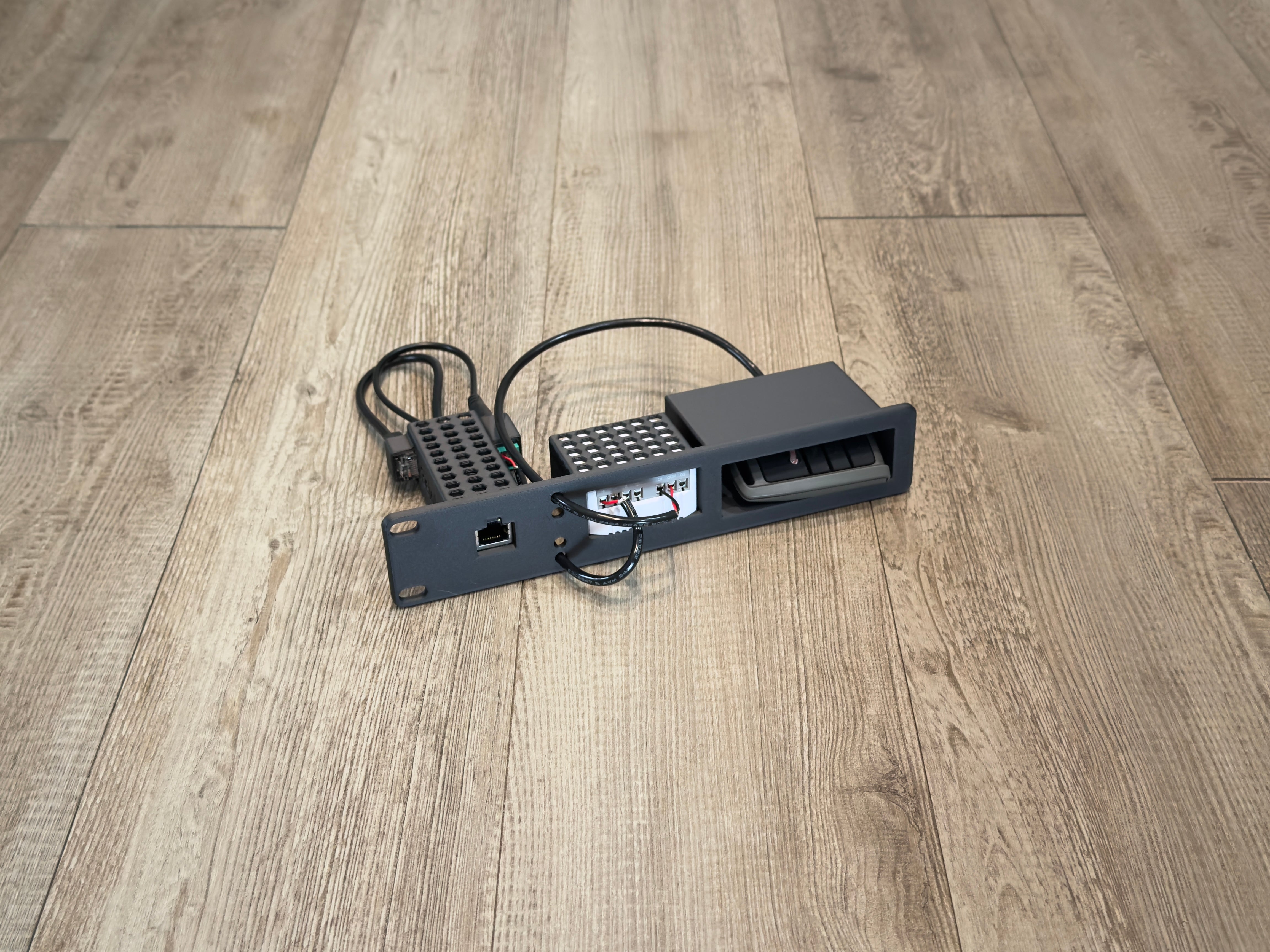 Ubiquiti Relay 1U Rack Mount PoE Injector Cubby Carbon Fiber USL Relay ...