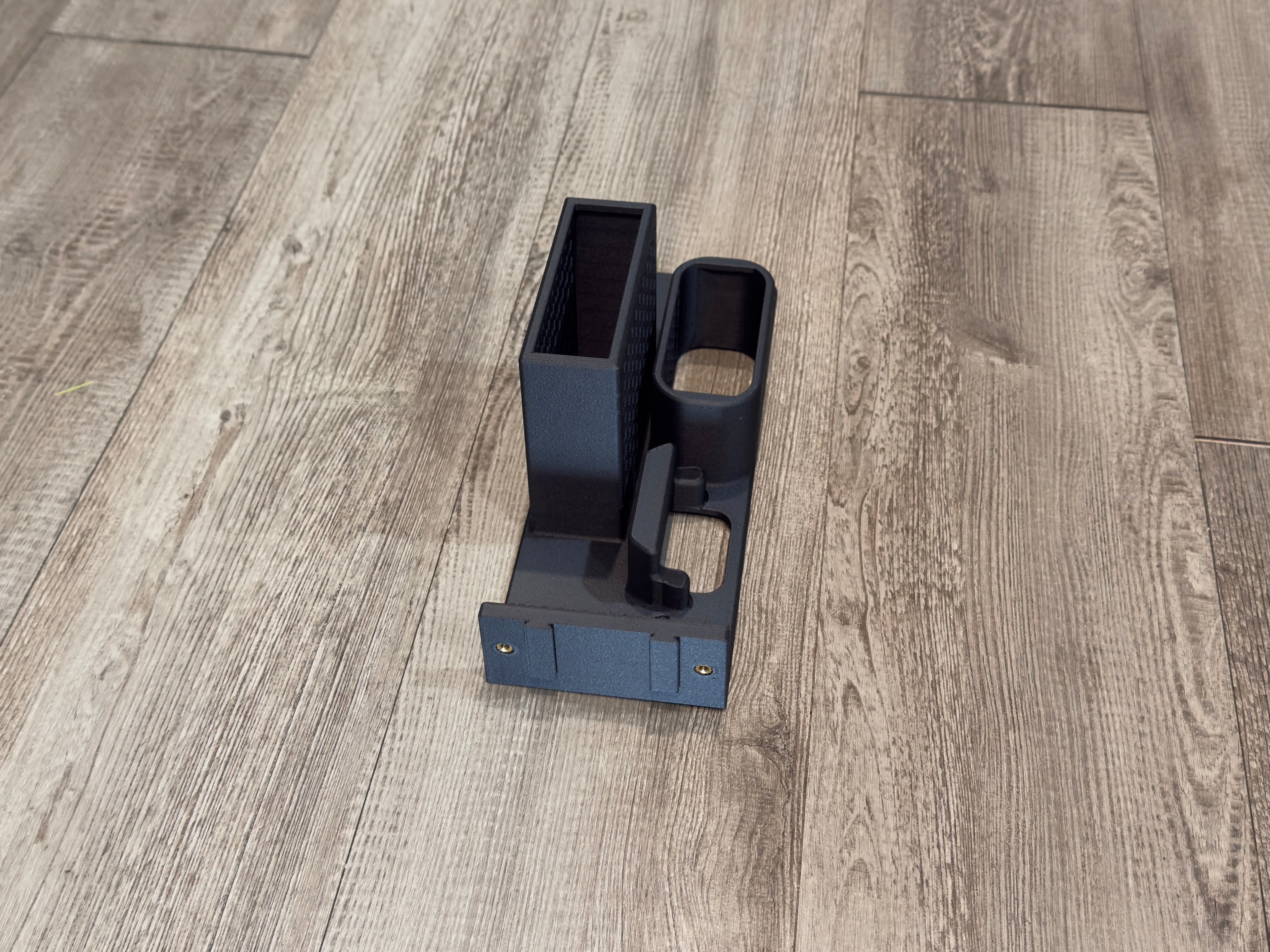 Apple TV 4K, Comet Pro, and JetKVM Carbon Fiber 2U Rack Mount Half