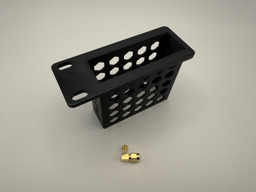 Ubiquiti UniFi SuperLink 1U Rack Mount with 90 degree SMA Adapter UP-SuperLink