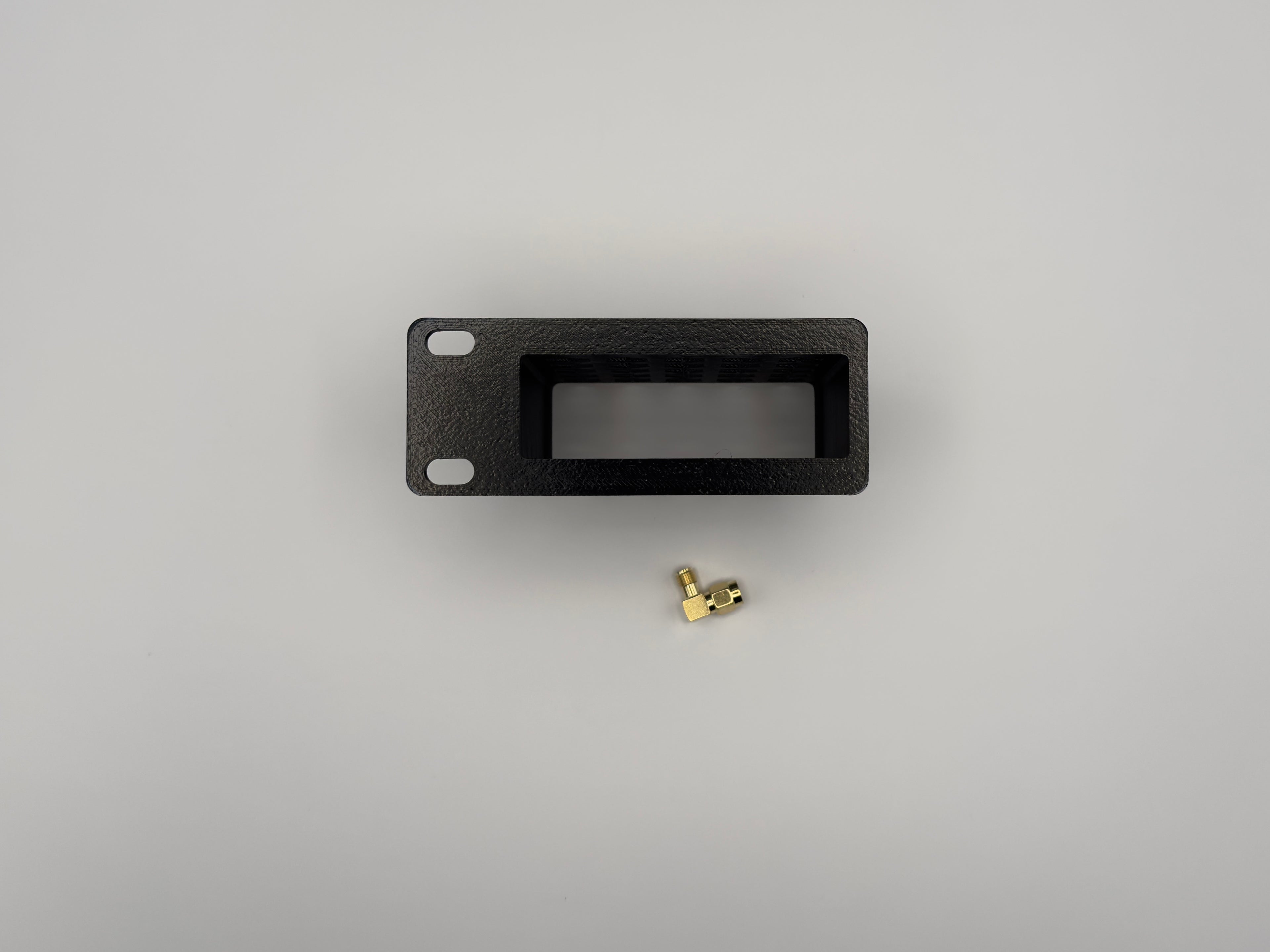 Ubiquiti UniFi SuperLink 1U Rack Mount with 90 degree SMA Adapter UP-SuperLink