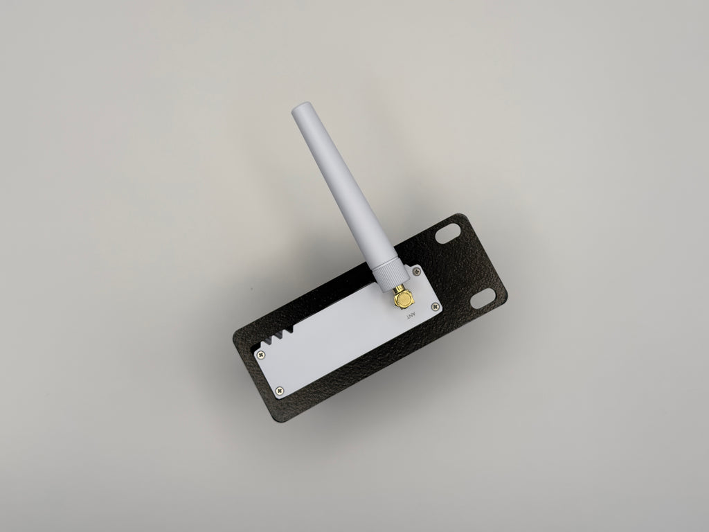 Ubiquiti UniFi SuperLink 1U Rack Mount with 90 degree SMA Adapter UP-SuperLink