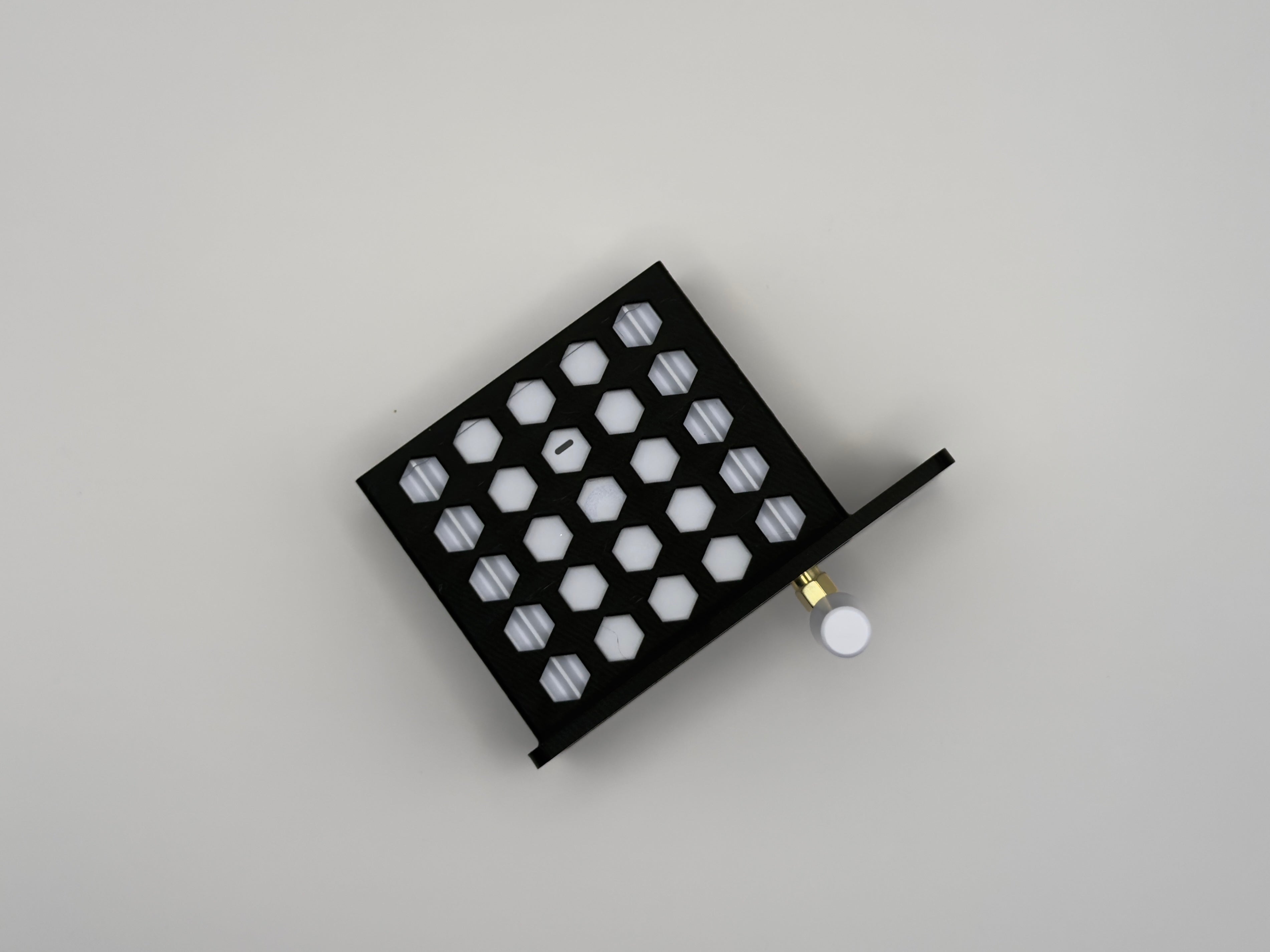 Ubiquiti UniFi SuperLink 1U Rack Mount with 90 degree SMA Adapter UP-SuperLink