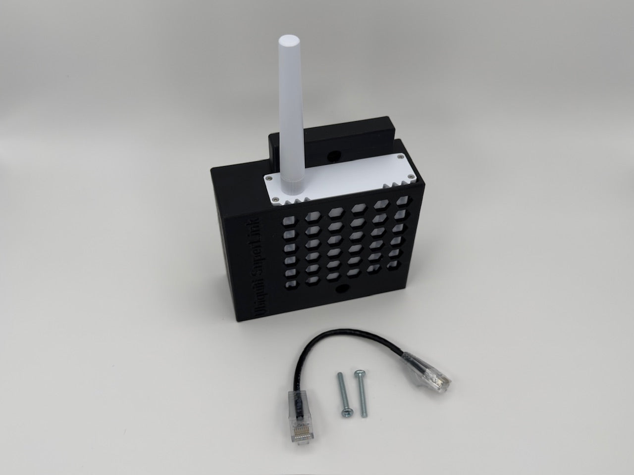 Ubiquiti UniFi SuperLink 1-Gang Wall Mount with RJ45 Keystone Cable & Screws