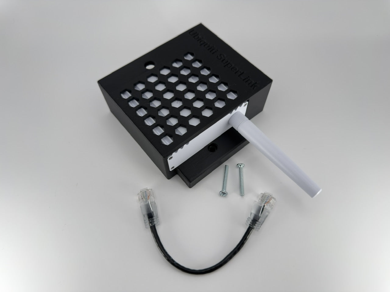 Ubiquiti UniFi SuperLink 1-Gang Wall Mount with RJ45 Keystone Cable & Screws