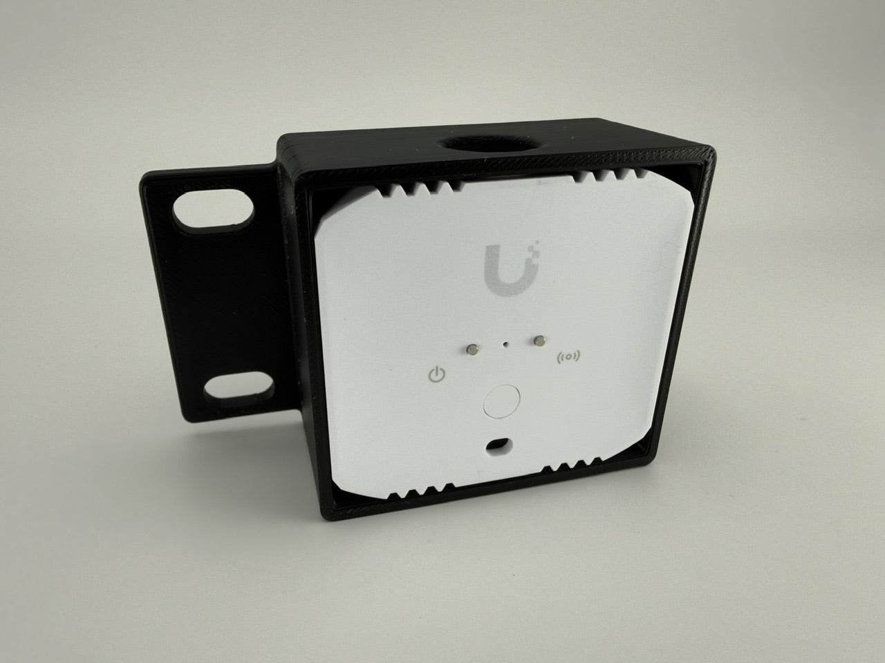 Ubiquiti Environmental Sensor 1U Rack Mount – 23eightfive