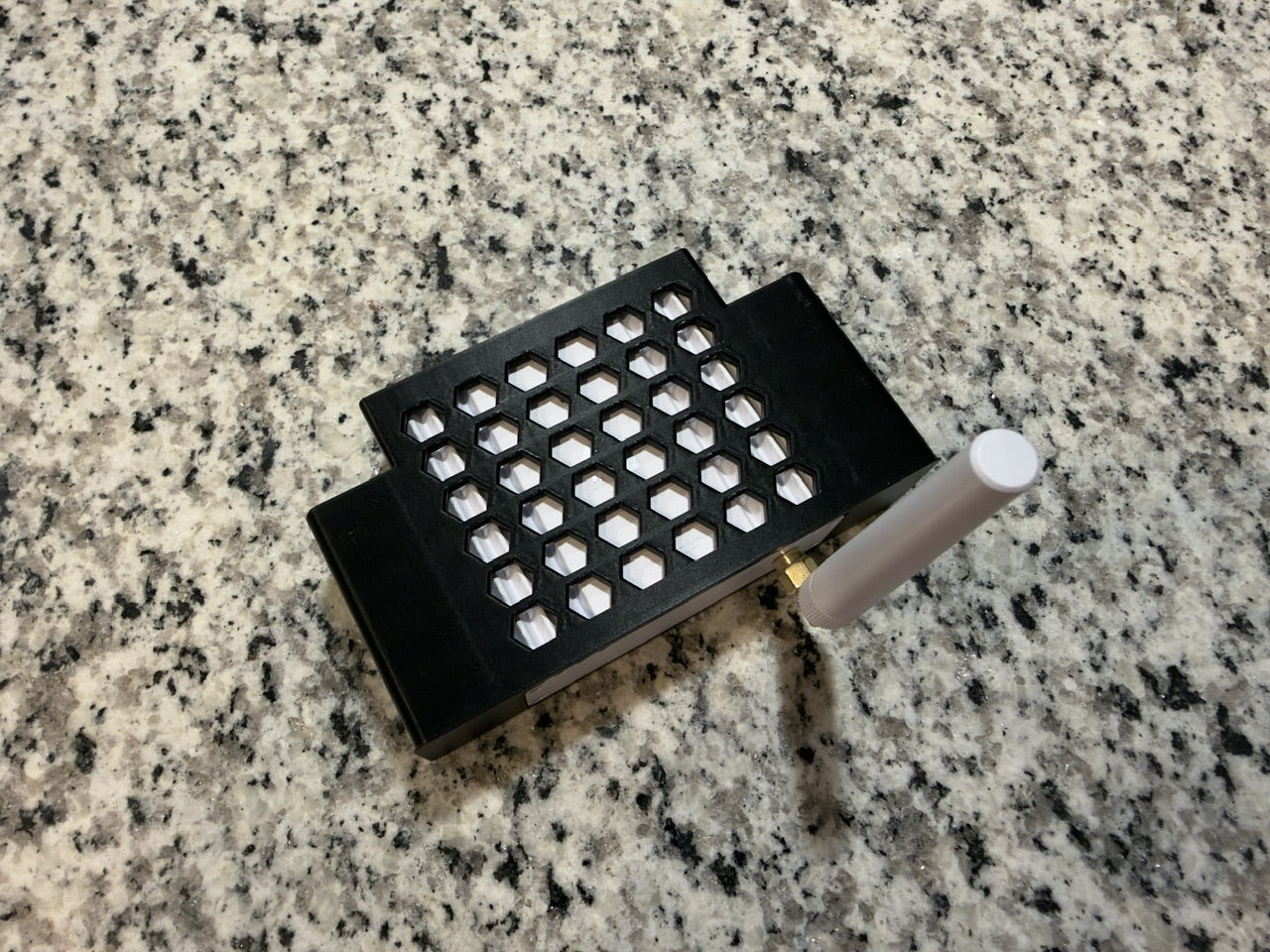 Ubiquiti Unifi SuperLink Ai-Key Insert with 90-degree SMA Adapter (USL-Gateway)